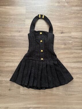 strapless open back dress Beverly Floral Applique Pleated Mini Dress main image 0